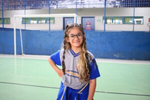 Fabriciano: Prefeitura entrega 1.078 óculos para alunos da rede municipal soaquinoticias